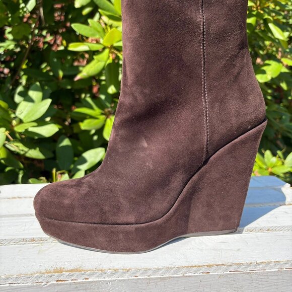 Stuart Weitzman Molten Wedge Boots in Cola Suede - Size 6.5 - Picture 7 of 9